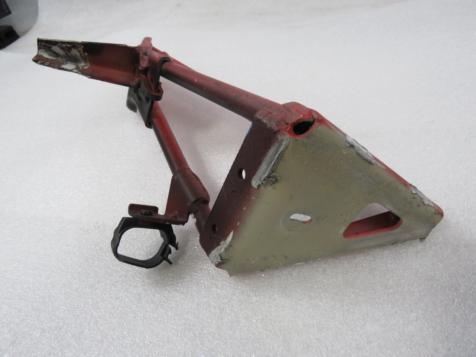 Ferrari 458 Italia, Spider, LH, Flank Mount Bracket, Used, P/N 81957100