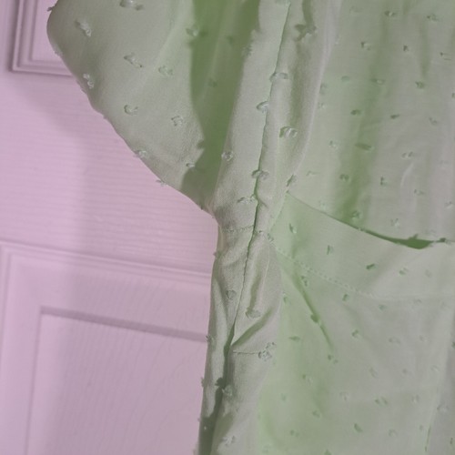 Candies Button Up Shirt Womens Size XS Green Cuffed Textured Sheer NWT $38.00 - Picture 5 of 20