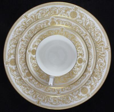 新品 英国製 WORCESTER【HYDE PARK】 ケーキ皿 3枚 Royal Worcester Hyde Park 5 Piece Place Setting | eBay