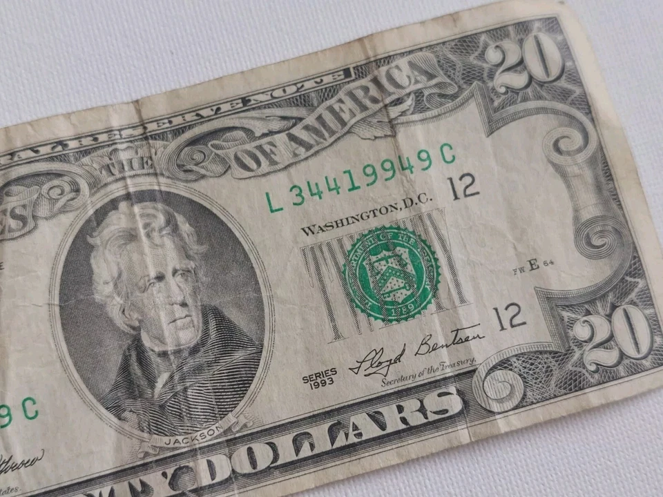 1993 US Twenty $20 Dollar Bill (Federal Reserve Banknote)- 1994 Birth year Bill - Image 3 of 4