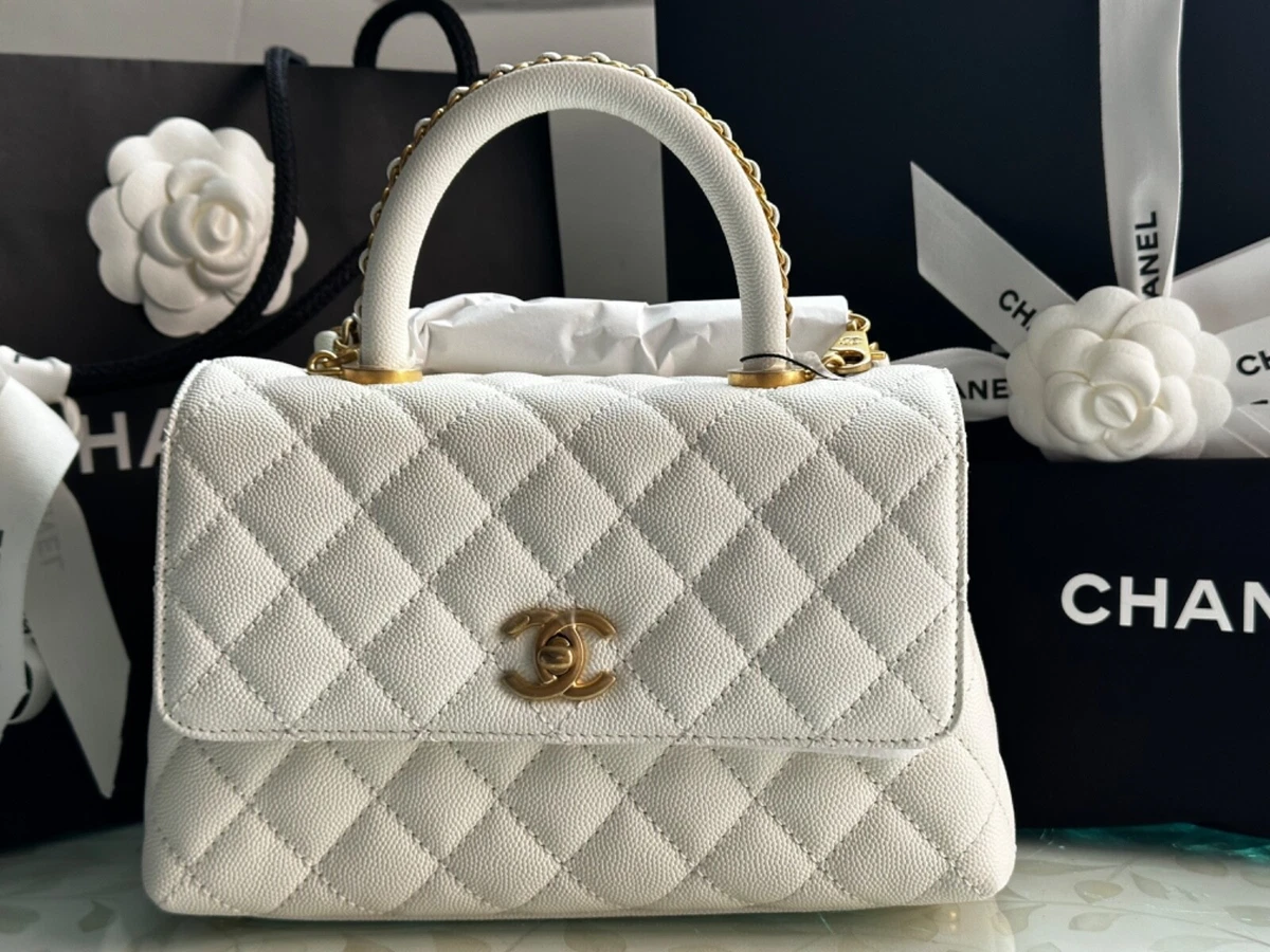 chanel flap bag handle