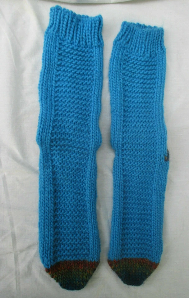 Meias femininas de panturrilha média tamanho EUA 10-12 100% lã virgem turquesa volumosa tricô à mão - Imagem 3 de 4