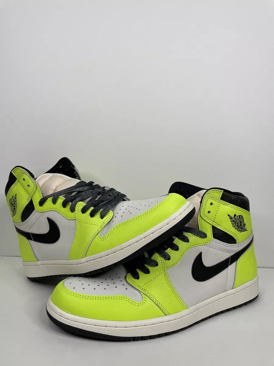 Air Jordan 1 Retro High OG Visionare Size 13 555088-702