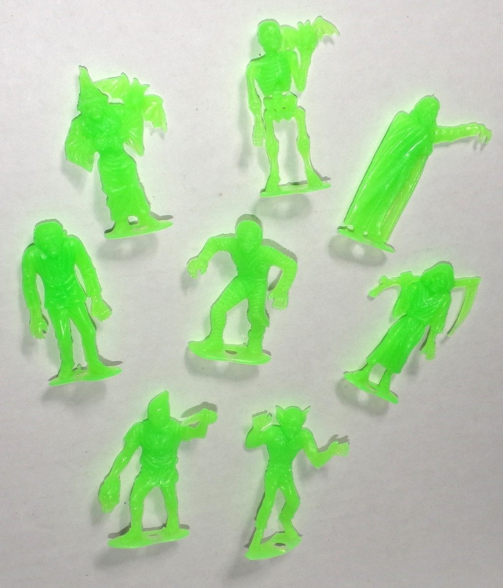 MPC PLASTIC MINI MONSTER SET OF 8 GLOW IN DARK Frito Lay promo GID
