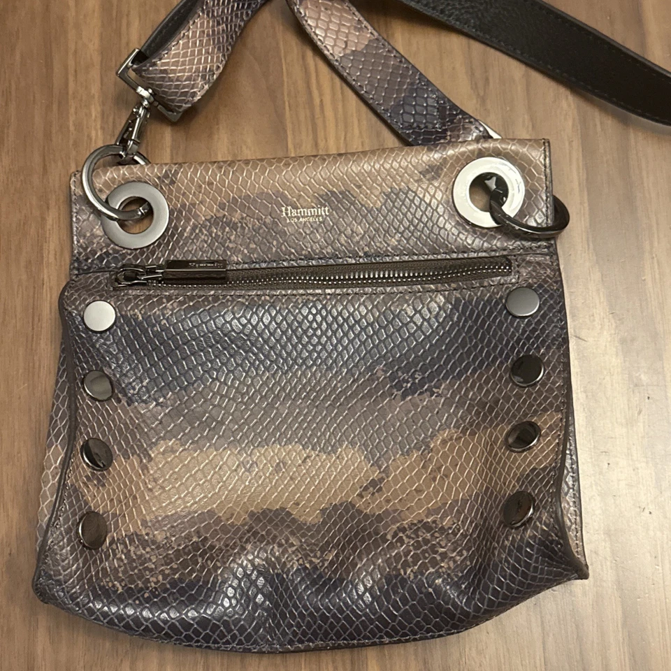 Hammitt Tony Small  Snake Brushed Nickel Crossbody Leather Bag Handbag EUC Foto 2 de 4