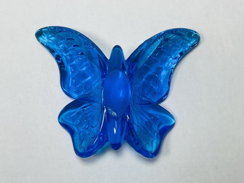 Fenton Embossed Blue Vintage Butterfly Figurine Paperweight - Picture 6 of 10