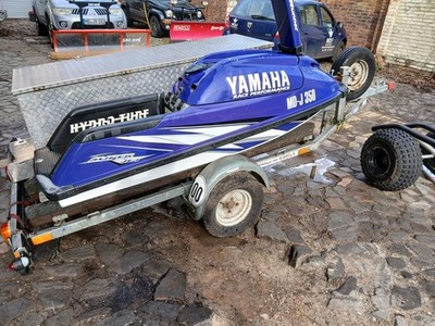 Jetski Yamaha Super Jet Inkl. Trailer