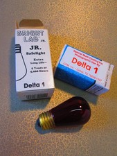 Bright Lab Jr. Darkroom Safelight Bulb by Delta 1 NIB Working 35110 Red