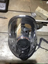 North Honeywell Full Face Respirator Silicone Medium/Large W/O Filters 76008A