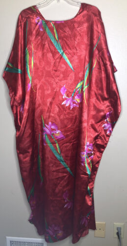 Pullover rojo e iris floral caftán OS tela satinada maxi longitud manga dolman - Imagen 2 de 6