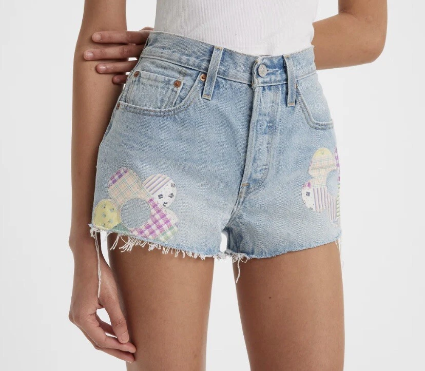 Levi's hotsell embroidered shorts