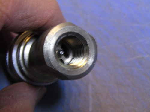 1 – Eaton Hansen 2-HK, 2H16143 Steel Hydraulic Coupler 1/4'' FNPT 5000 PSI. New - Picture 4 of 9
