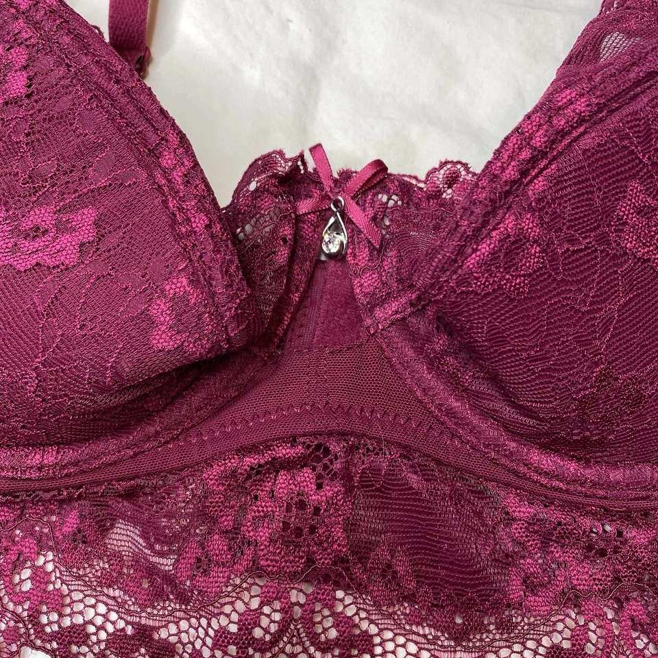 Sutiã de renda marrom borgonha sem marca tamanho 36D alças ajustáveis fecho gancho - Imagem 2 de 4