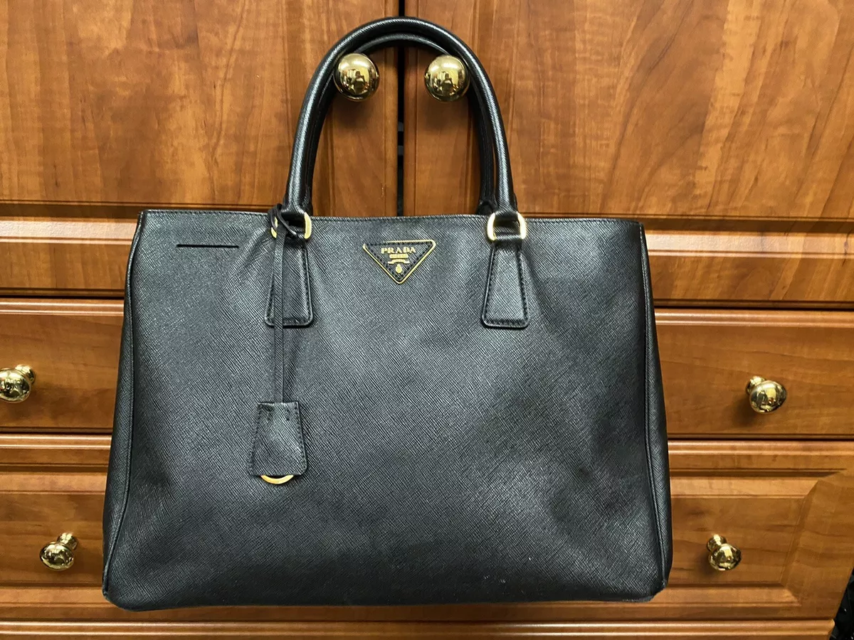 Saffiano leather tote bag in black - Prada | Mytheresa