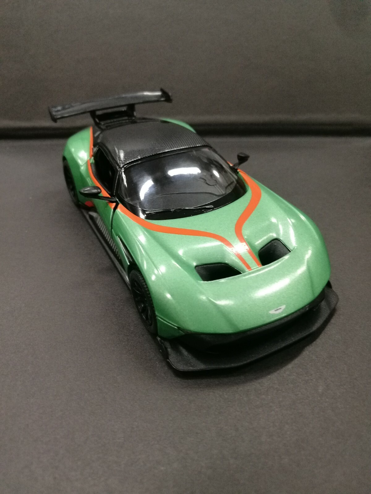 Picture 1 of 2
