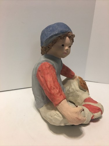 Sneaker Kids - “Pitching Ace” Baseball Boy Sculpture by artist Daze Mortensen - Picture 3 of 12