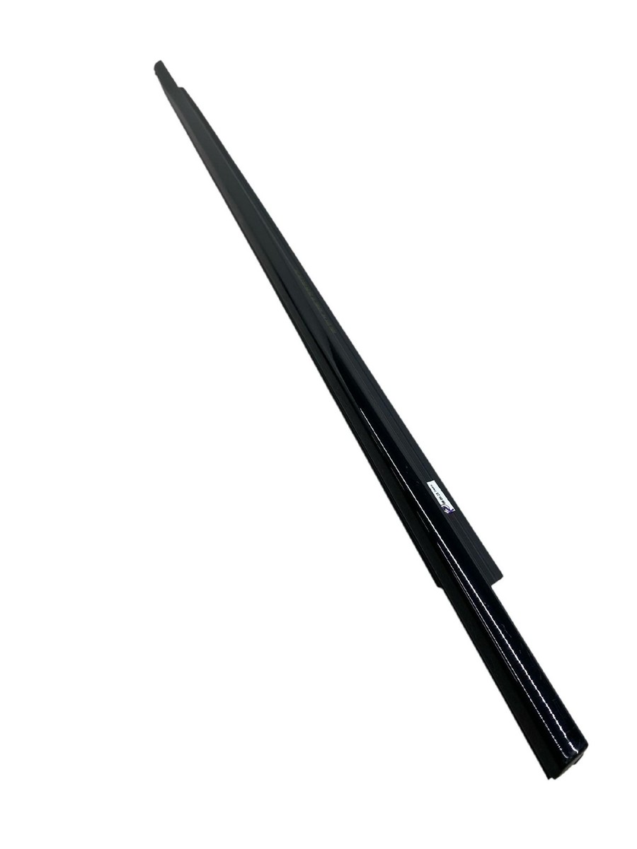 2023-2025 BMW X1 FRONT RIGHT PASSENGER DOOR BELT MOLDING GLOSS