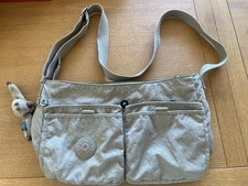 BORSA KIPLING BEIGE CON SCIMMIA MIGLIORE PULITA E FRESCA MOLTE TASCHE A TRACOLLA