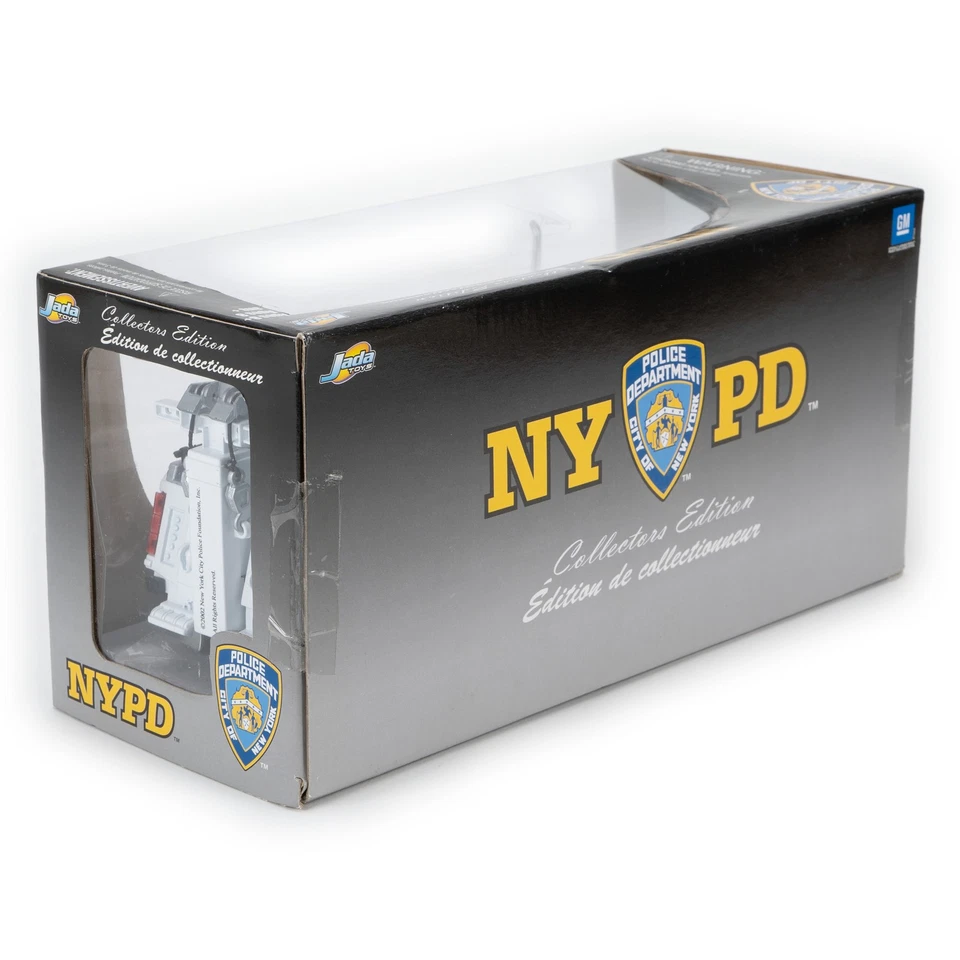 1:32 NYPD 2001 11th Precinct Peterbilt 379 Wrecker by Jada Toys, 001 - Image 4 of 4
