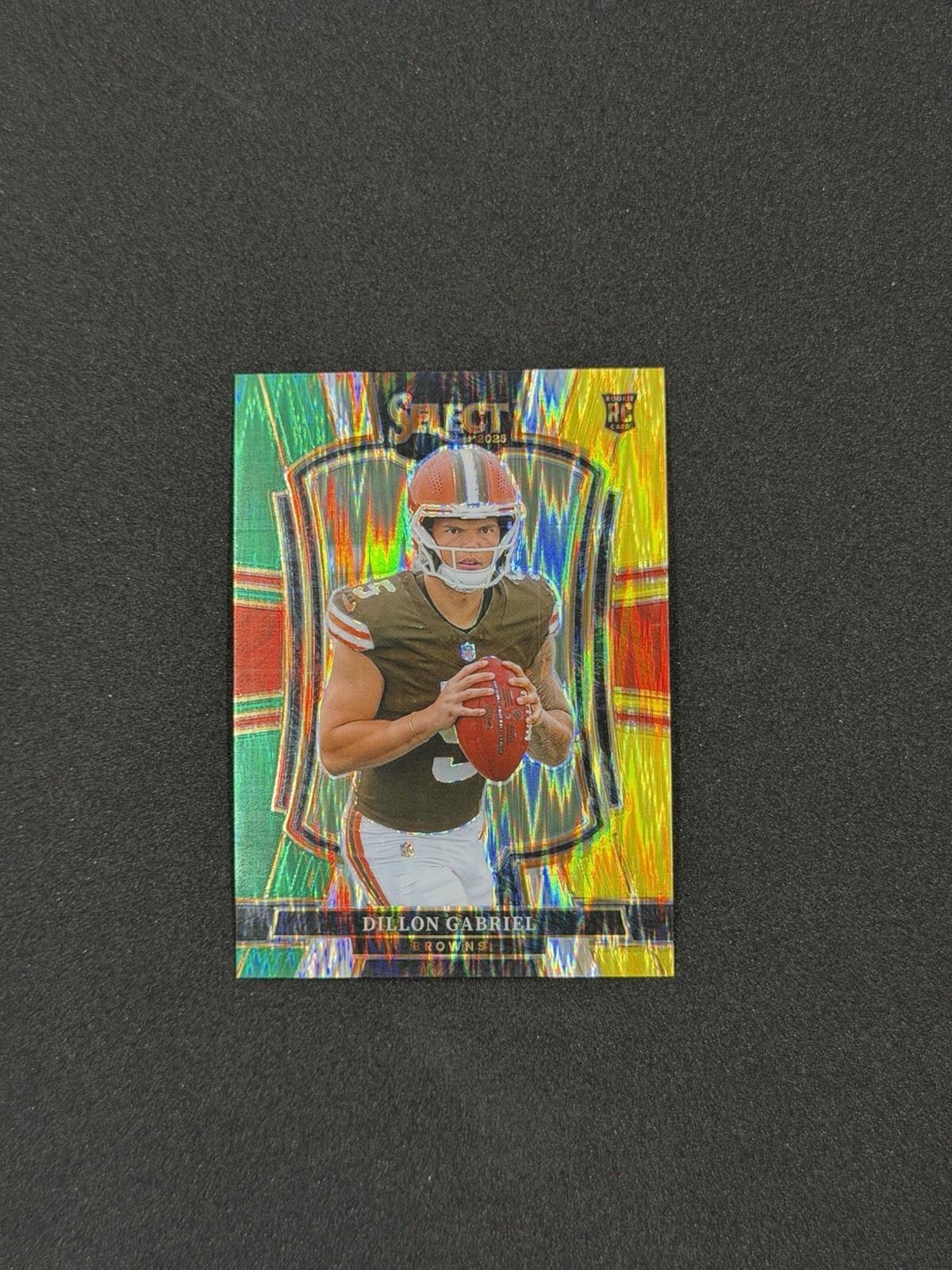 2025 Panini Select Premier Level Dillon Gabriel #154 Green & Yellow Shock Prizm