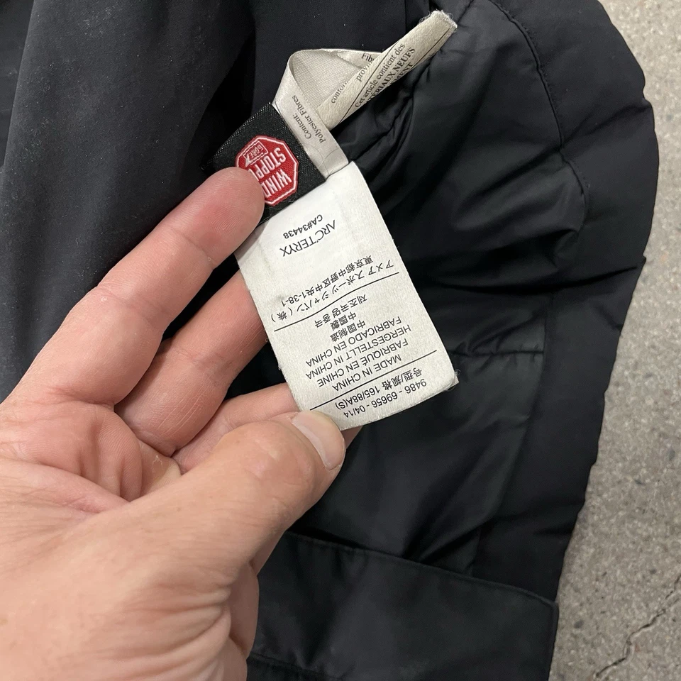 Arcteryx Gore Insulated Windstopper Parka Jacket Women’s Small - Image 4 of 4