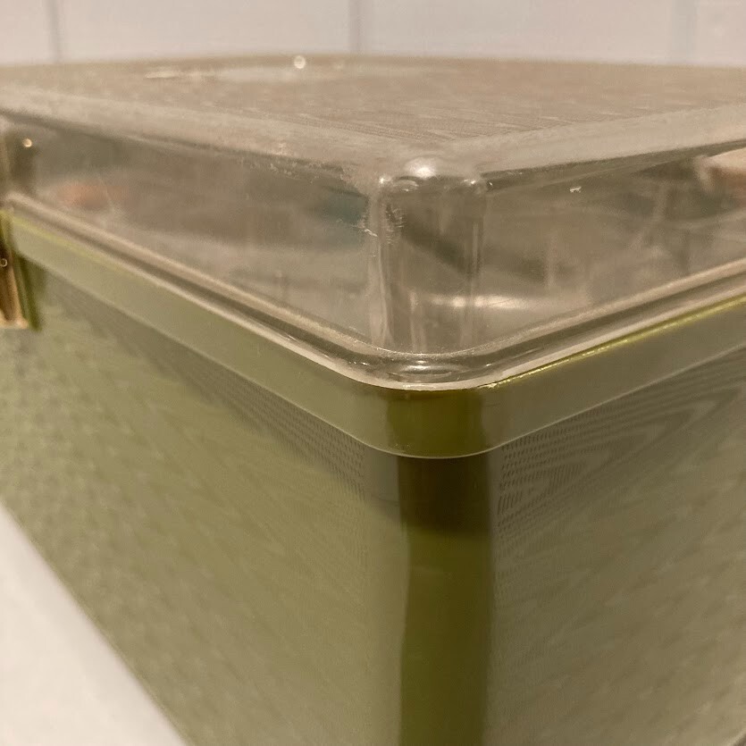 WIL-HOLD Plastic SEWING BOX 1970s Green with Tray Med Size Vintage Wilson Mfg.