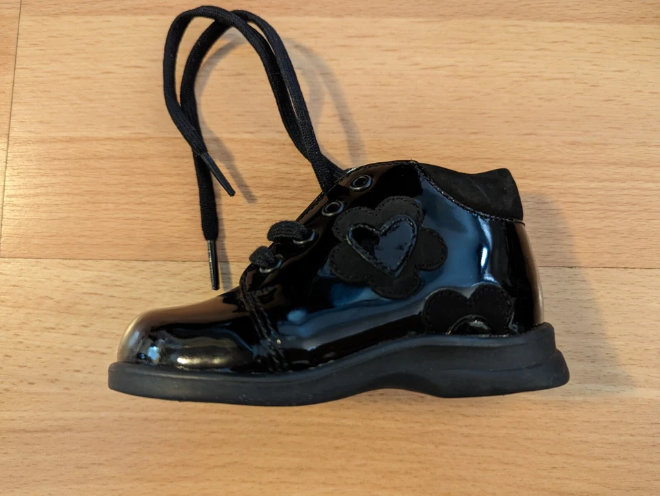 ¡NUEVO! Botas ELEFANTEN charol negro con flores talla infantil EE. UU. 3 W UE 18W Foto 2 de 4