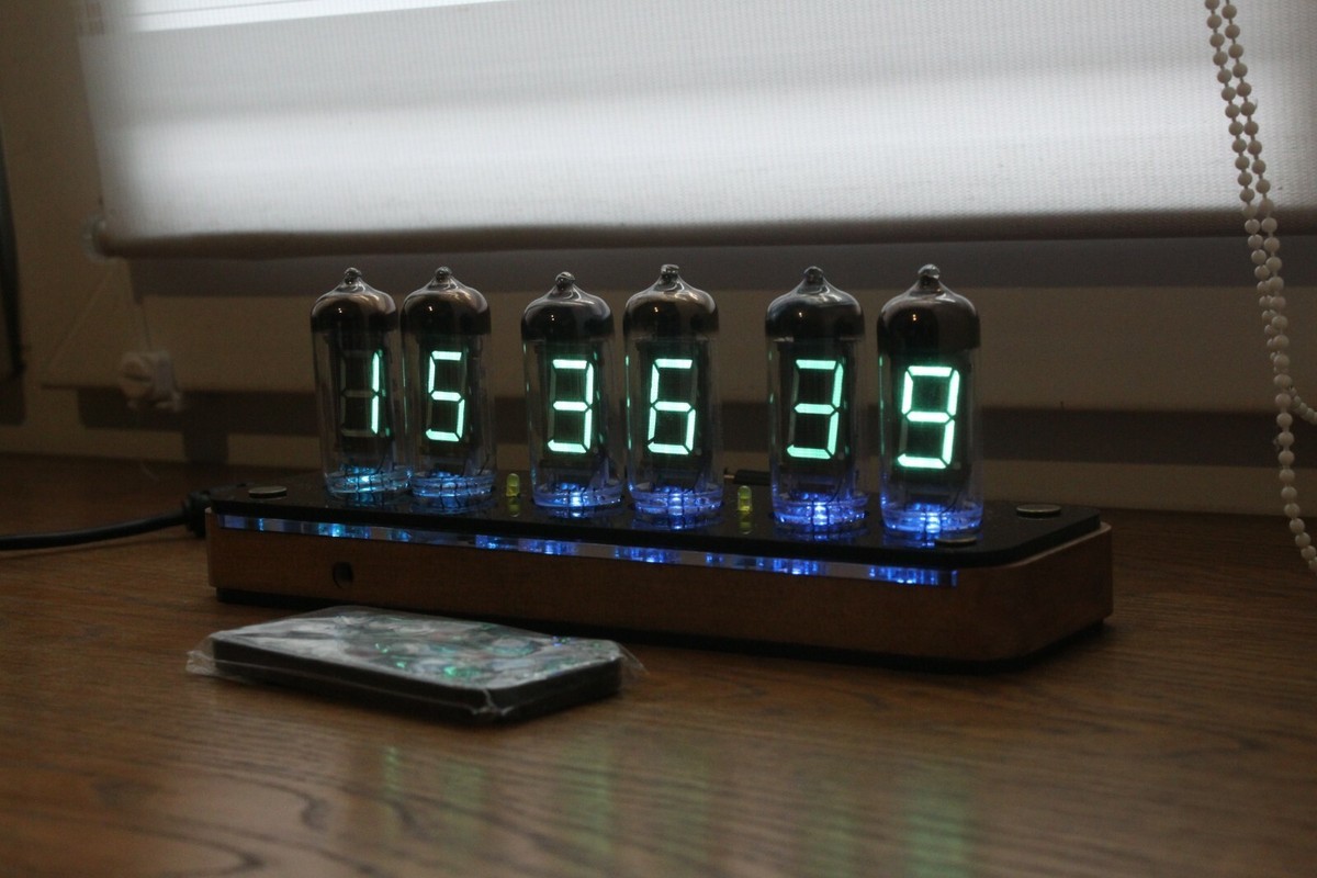 Assembled vfd clock IV-11 Nixie tube clock Steampunk Retro