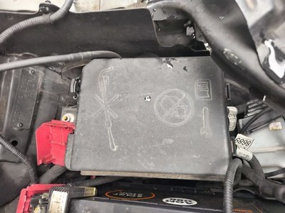 VAUXHALL MOKKA  2013-2019 FUSE BOX (IN ENGINE BAY)
