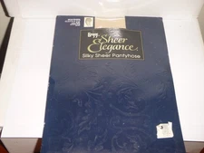 Leggs Sheer Elegance Control Top Pantyhose - Sheer Toe - Size AB - Buff