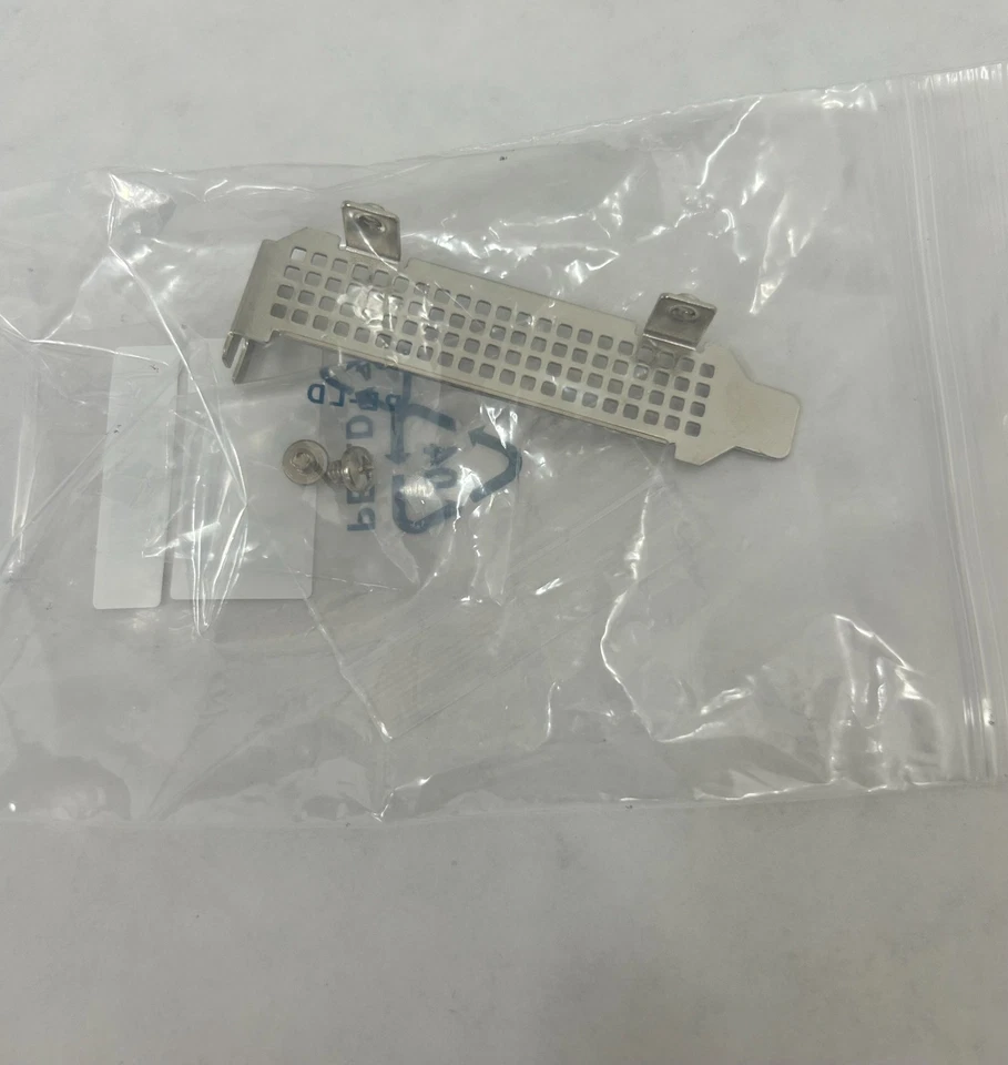 Supermicro AOC-SLG4-2H8M2 LP 2x PCIe G, 4 Hybrid NVMe/SATA M.2 RAID W/ 2 BRKT - Image 3 of 4