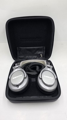 Shure SRH940 Lightweight Professional  Reference Headphones .