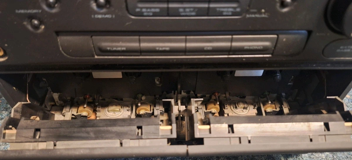 Pioneer XR-P320 Bad Filthy and defective Condition. only Main Stereo Unit.