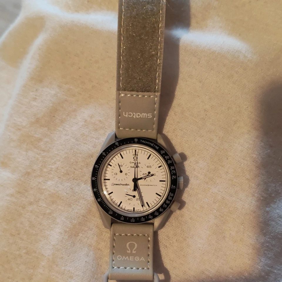 Swatch Moonswatch Mission to the Moon, photo 1 sur 4