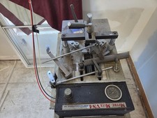 Mitre-Mite VN4 Underpinner V-Nailer - AMP International - w/ Metal Stand & Pedal