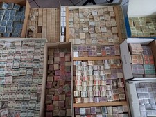 4500 Ordinary Italy Stamps and Services. RECEIVE 45 BUNCHES of 100 pieces each