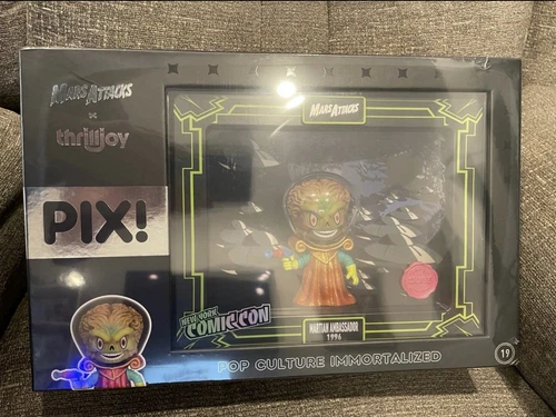 Thrilljoy Mars Attacks CHASE Martian Pix! NYCC Exclusive RARE!