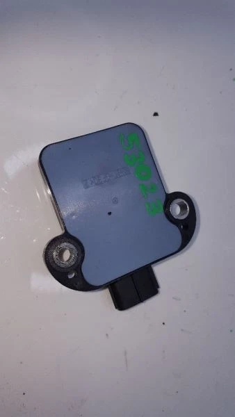 Control de sensor de velocidad de guiñada 2009 Lexus IS250 IS350 89183-12040 Foto 3 de 4
