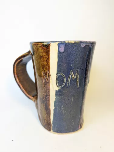 STONEWARE POTTERY HANDMADE MUG MOM 3D TALL 16 OZ COFFEE MUG VASE ARTIST SIGNED