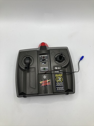 Air Hogs 2006 Spin Master LTD Remote Control - Picture 3 of 6