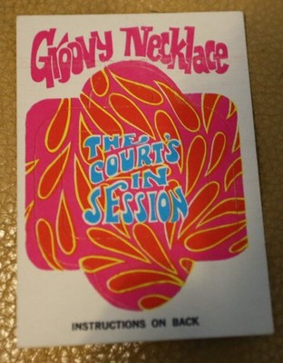 ROWAN AND MARTINS SMILE 1968 TOPPS GROOVY NECKLACE TRADING CARD 19