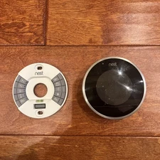 Nest 1st Generation Learning Silver Programmable Thermostat