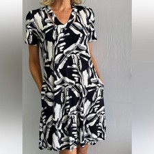 NWT SOFT WORKS Size XL Black & White Midi Dress with Short Sleeve
