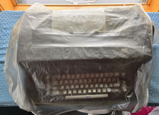 IBM Selectric ii very good condition, with Dust Cover-UNTESTED