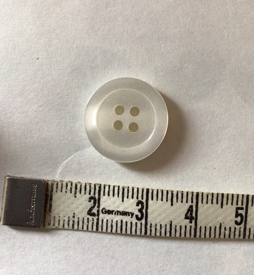 15 x 18mm Shiny Ivory With Rim 4 Hole Buttons  Sewing/Knitting/Crafts - Image 3 of 3