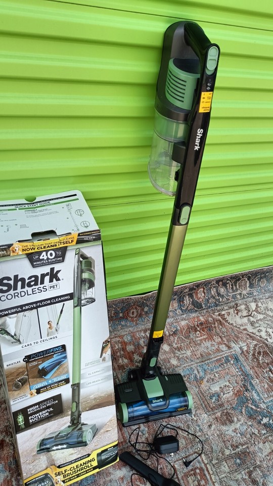 Shark Pet Cordless Stick Vacuum with PowerFins and SelfCleaning Brush