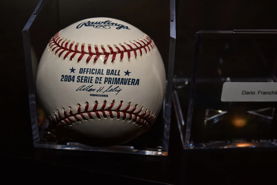 Béisbol RAWLINGS RAWLINGS AUTOGRAFIADO FIRMADO POR Dario Franchitti Foto 2 de 2