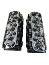 GM Chevrolet 7.4L 454 BBC Cylinder Head Peanut Port Open Chamber 14081045 Pair
