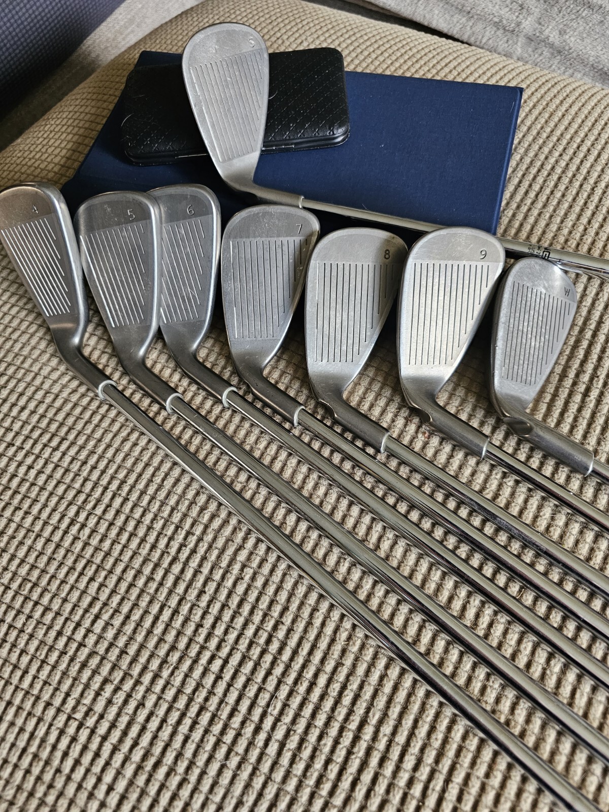 Ping Rapture V2 Iron Set 4PW Black Dot Steel Reg Flex RH + Ping