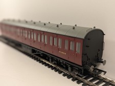 Hornby R4690 BR Ex-LMS 57ft Non-Corridor Third Coach M11912M OO Gauge